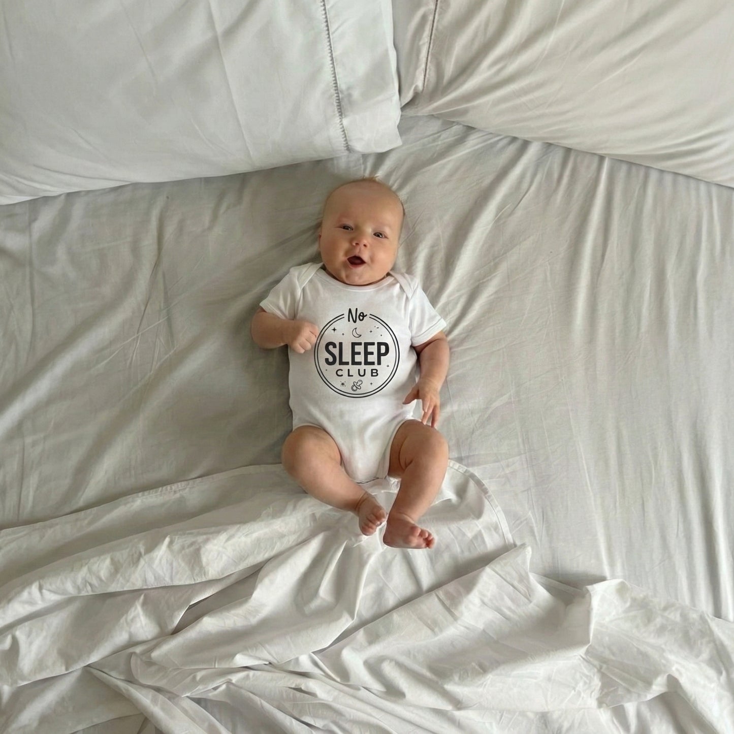 AMA™ "No Sleep Club" – Funny Baby Bodysuit