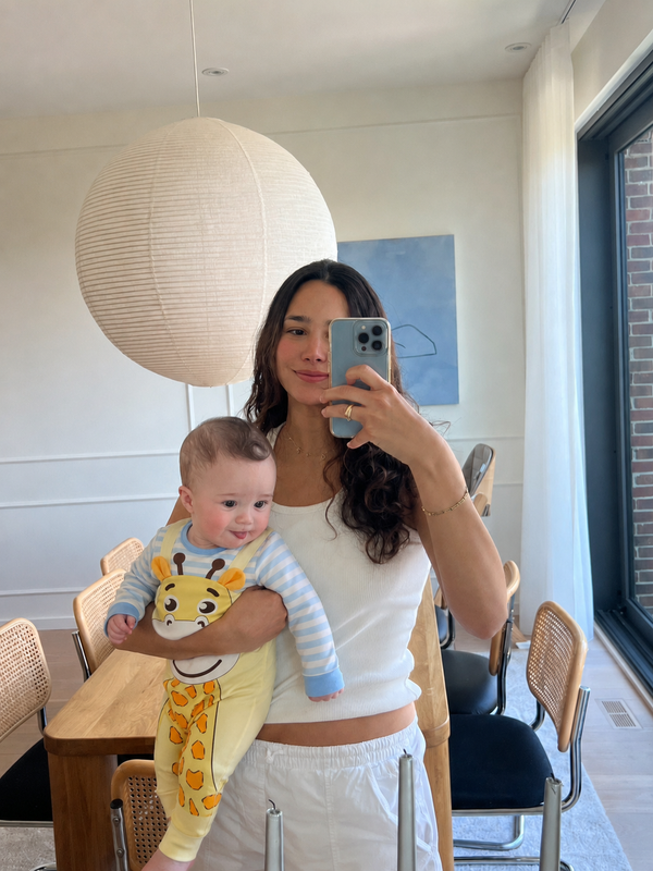 Zoe N. | Giraffe, 12–18M