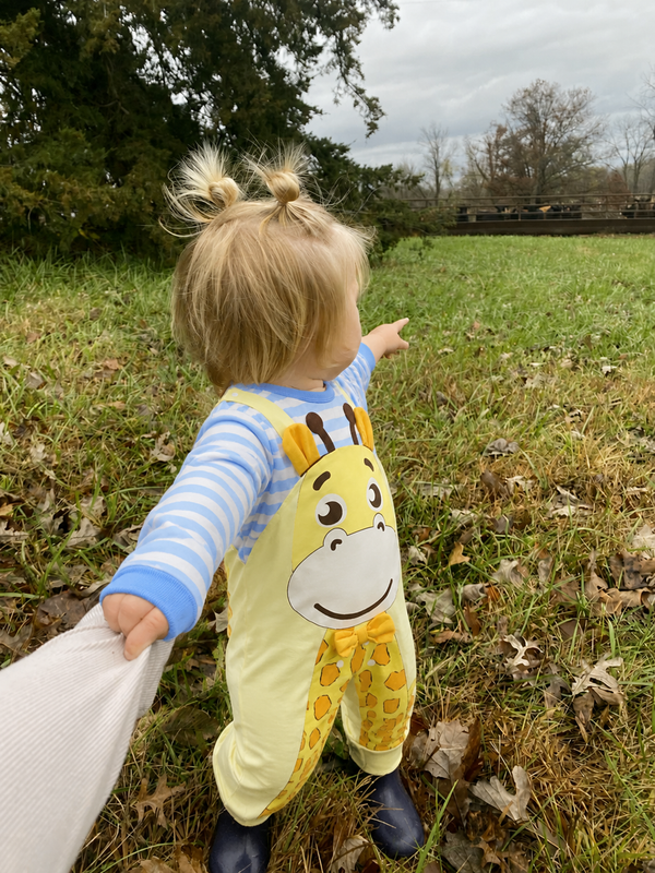 Scarlett F. | Giraffe, 3–6M