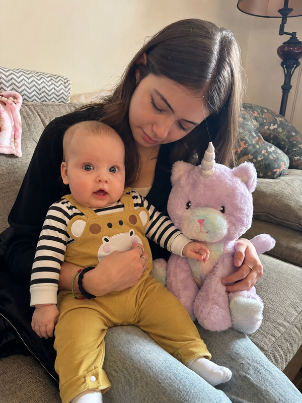 Ella K. | Giraffe Charm, 3–6M