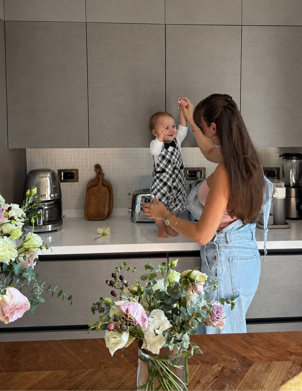 Delilah S. | Monochrome, 9–12M